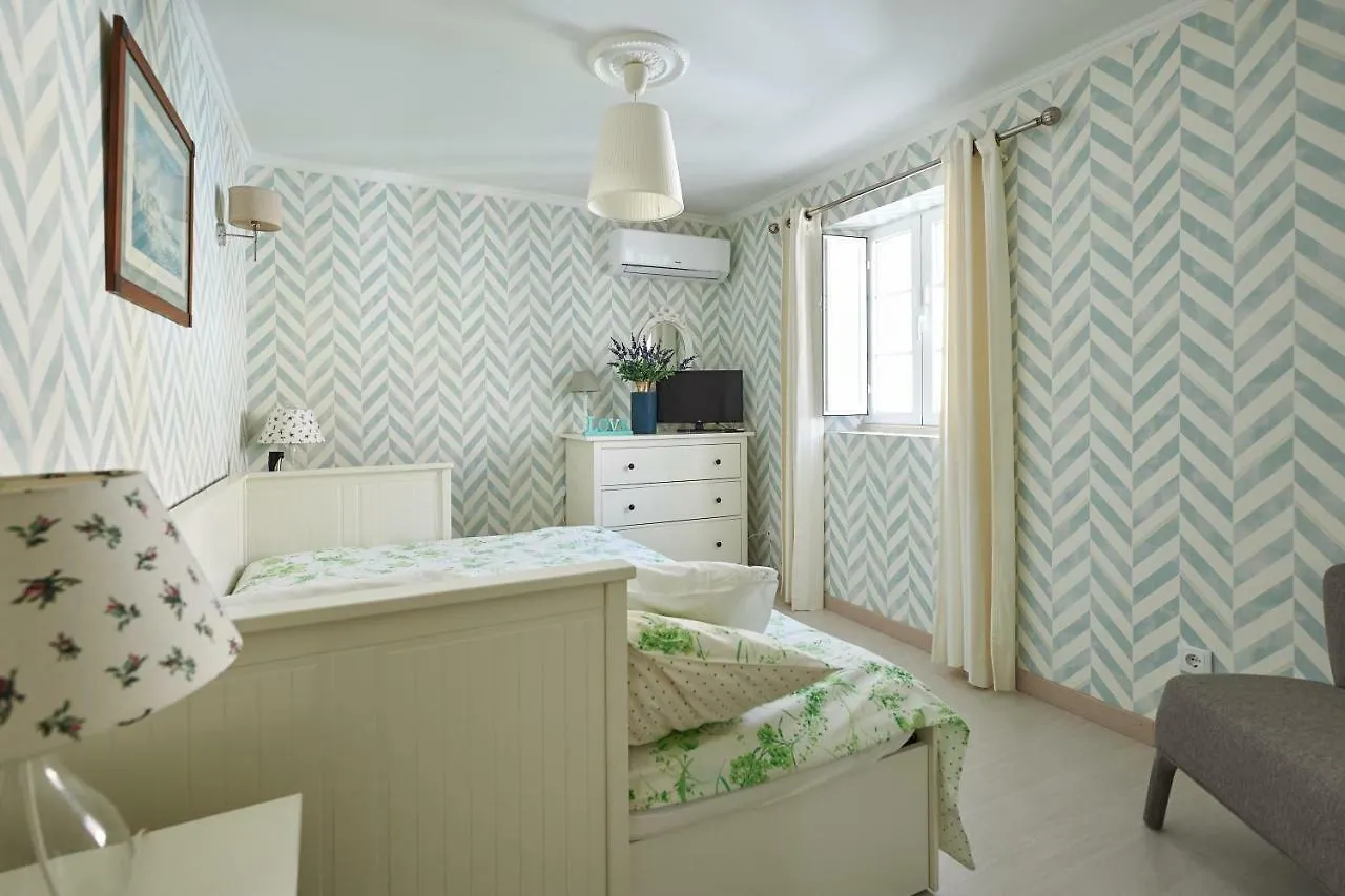 Apartamento Luxurious Triplex Near The Beach In Estoril