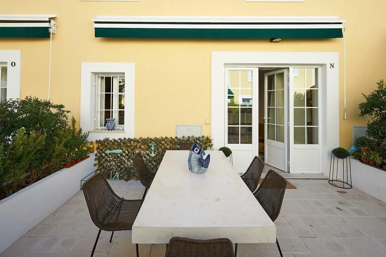 Apartamento Luxurious Triplex Near The Beach In Estoril Portugal